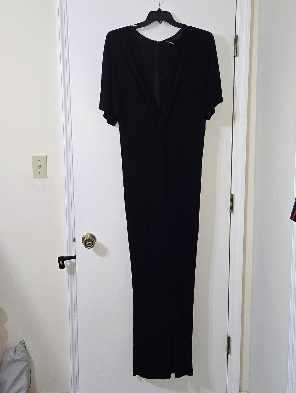 Fashion Nova Women's 1X V-neck Jumpsuit Black